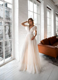 Cap Sleeve Boho Wedding Dresses Lace Appliques Champagne Dot Tulle Bride Gowns V-Neck Backless Beach Wedding Party Gowns